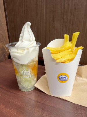 潮見でのカップル風俗コース施術後に立ち寄ったミニストップで食べたソフトクリームとポテトフライ